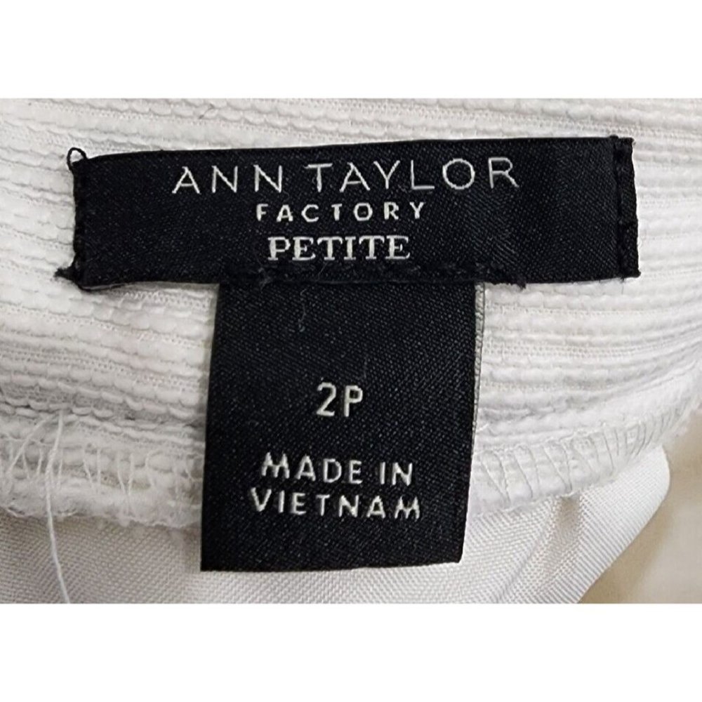 Ann Taylor Women's Woven Crinkle Pencil Skirt White/Black Piping Petite Size 2P - Picture 8 of 10